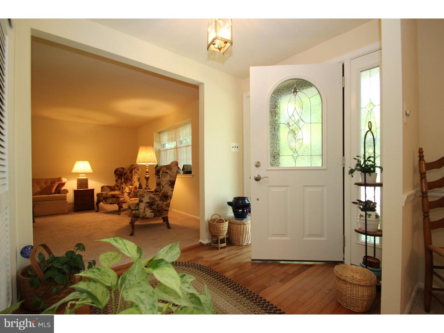 1427 Devon Road Warminster, PA 18974 - Photo 7 of 25 Gallery Image 7