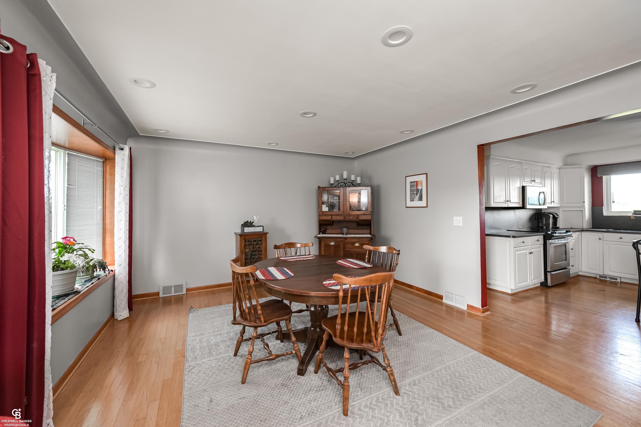 21951 24 Mile Road Macomb, MI 48042 - Photo 15 of 51 Dining Room