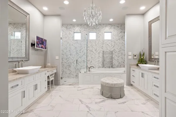 $5,400,000 | 235 North Fieldspan Road, Unit D, Scott, LA 70583