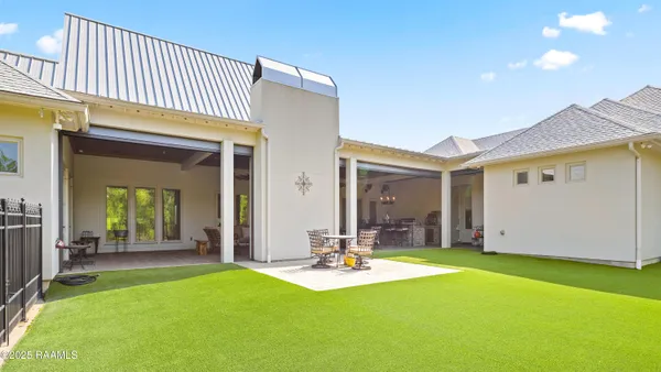$5,400,000 | 235 North Fieldspan Road, Unit D, Scott, LA 70583
