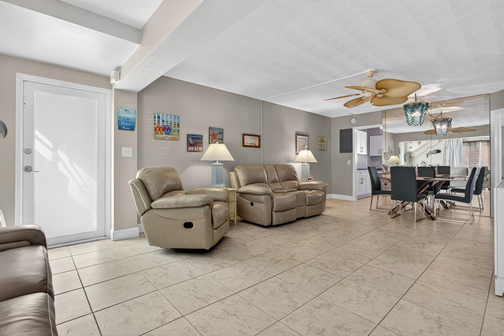 3201 Southeast 12th Street, Unit C2 Pompano Beach, FL 33062 - Photo 5 of 57