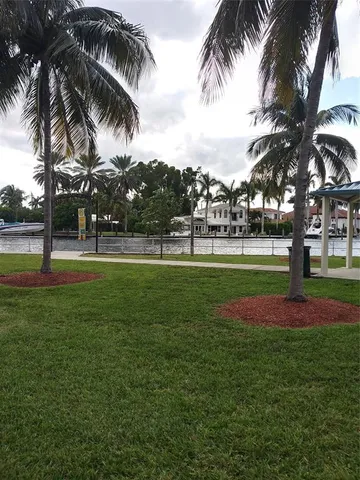 $339,000 | 3201 Southeast 12th Street, Unit C2, Pompano Beach, FL 33062