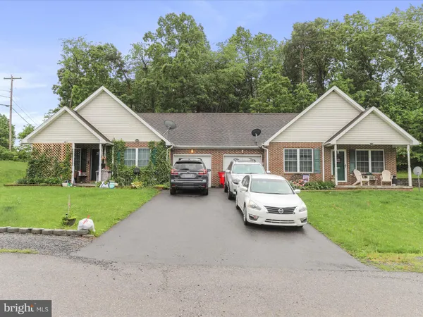 $450,000 | 11 Galbus Court, Falling Waters, WV 25419