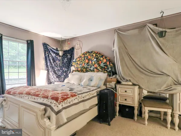 $450,000 | 11 Galbus Court, Falling Waters, WV 25419