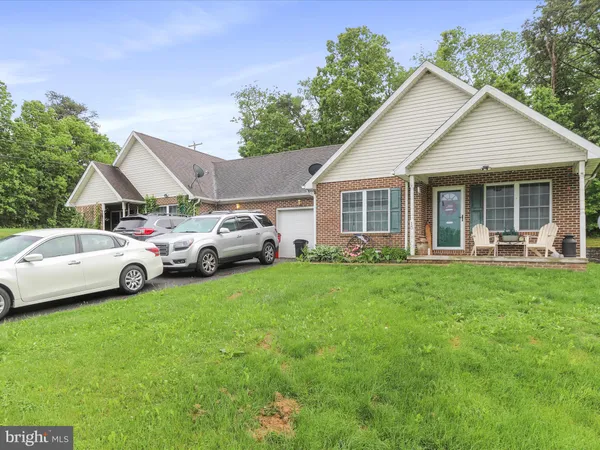 $450,000 | 11 Galbus Court, Falling Waters, WV 25419