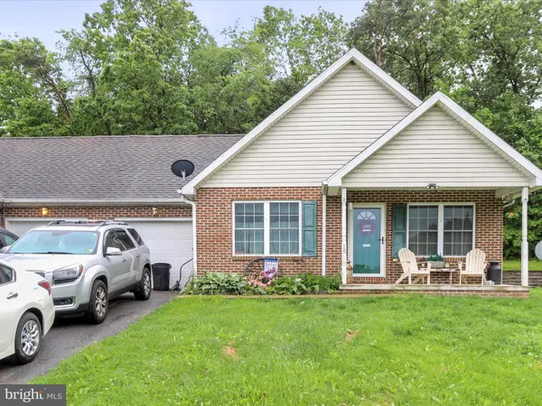 $450,000 | 11 Galbus Court, Falling Waters, WV 25419