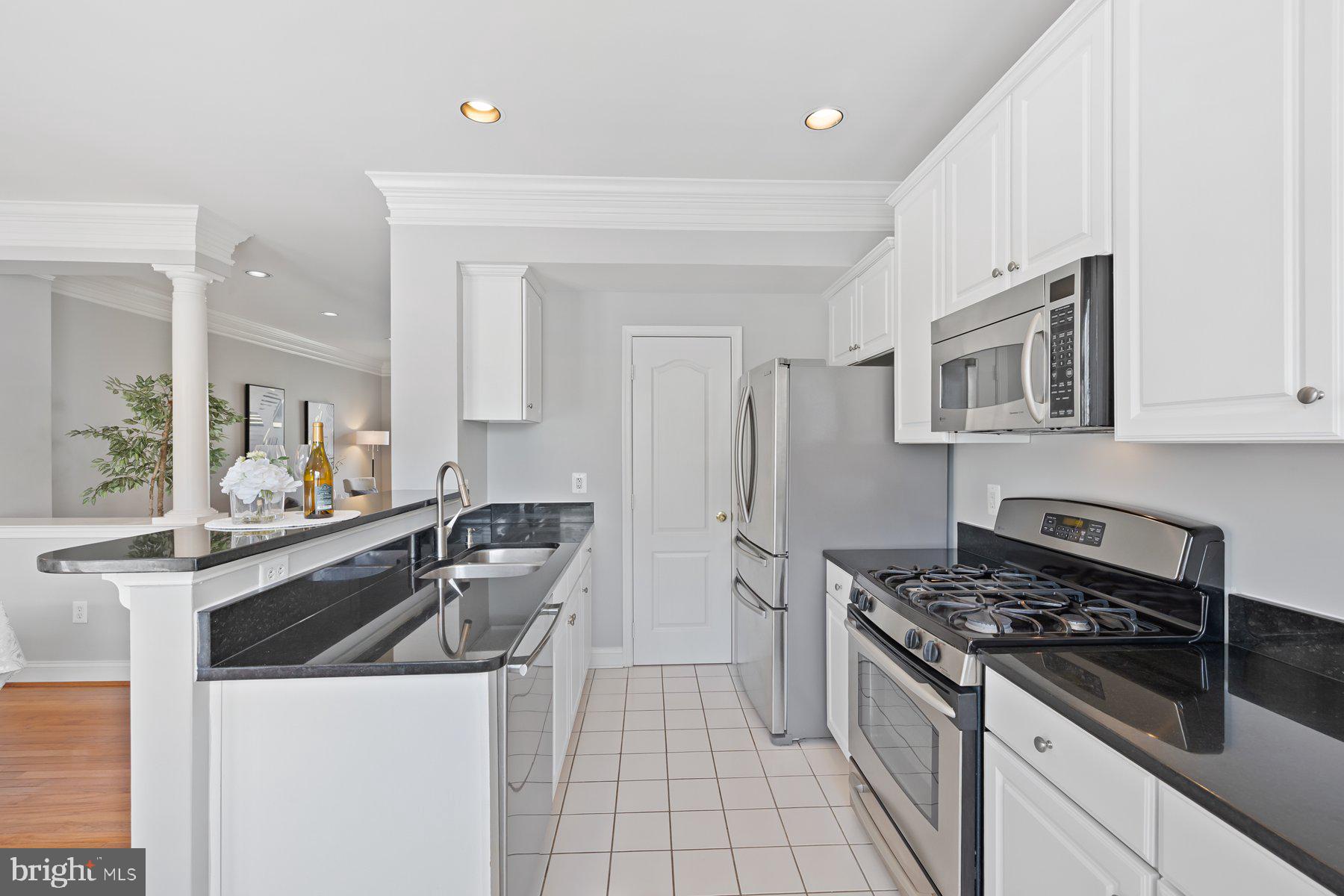 1009 Gaither Road Rockville, MD 20850 - Photo 15 of 50 Gallery Image 15