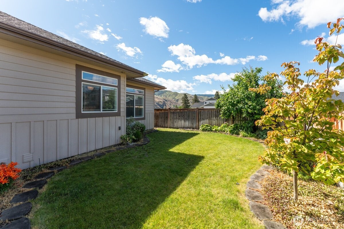 1020 Crest Loop Entiat, WA 98822 - Photo 34 of 39