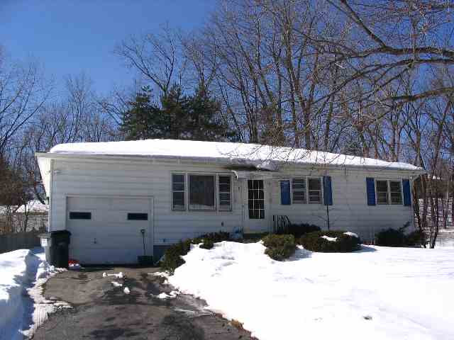 18 Aspen Road Colonie, NY 12110 - Photo 1 of 7 Photo 1