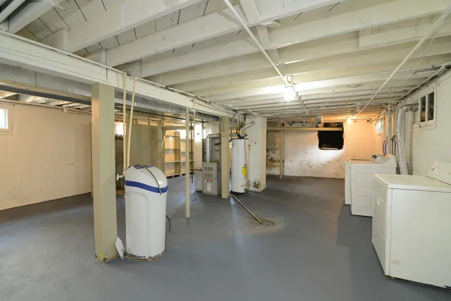 a view of a storage & utility room