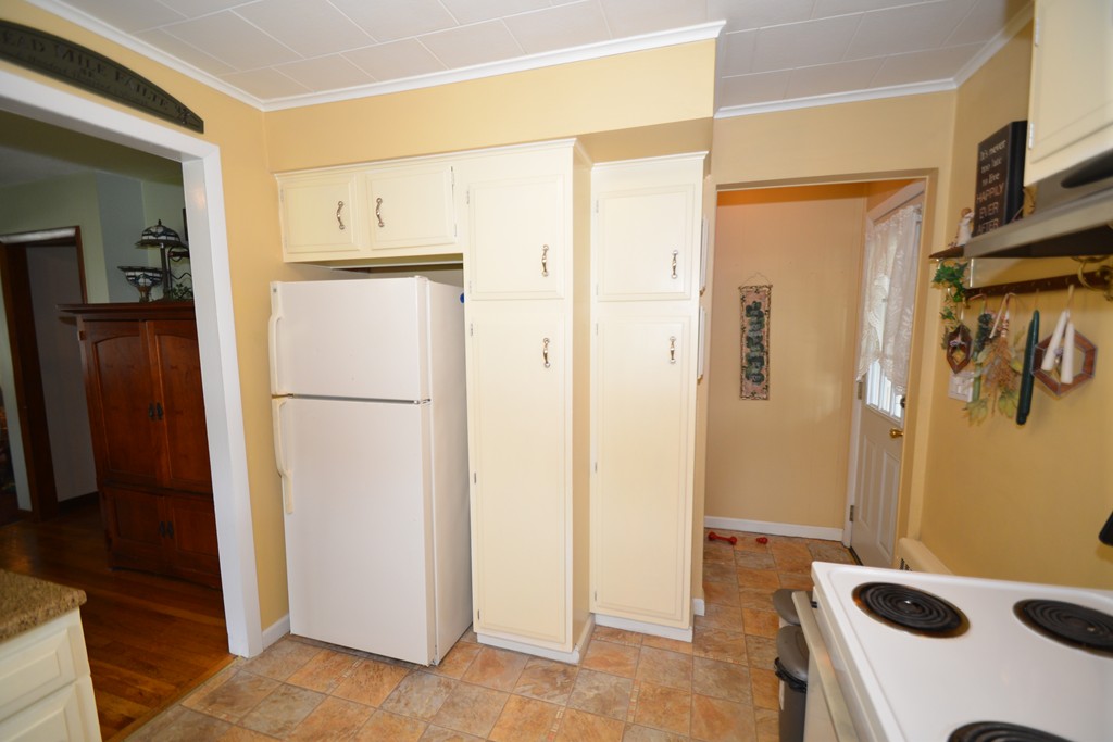 142 New Ludlow Road Granby, MA 01033 - Photo 11 of 22 Gallery Image 11