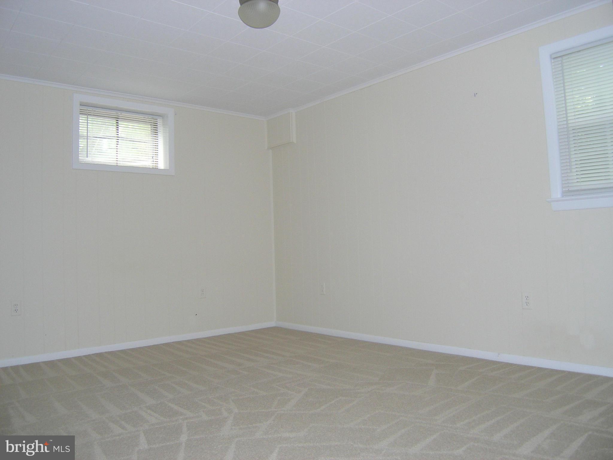 2839 Cedarest Road Fairfax, VA 22031 - Photo 15 of 29 Bedroom