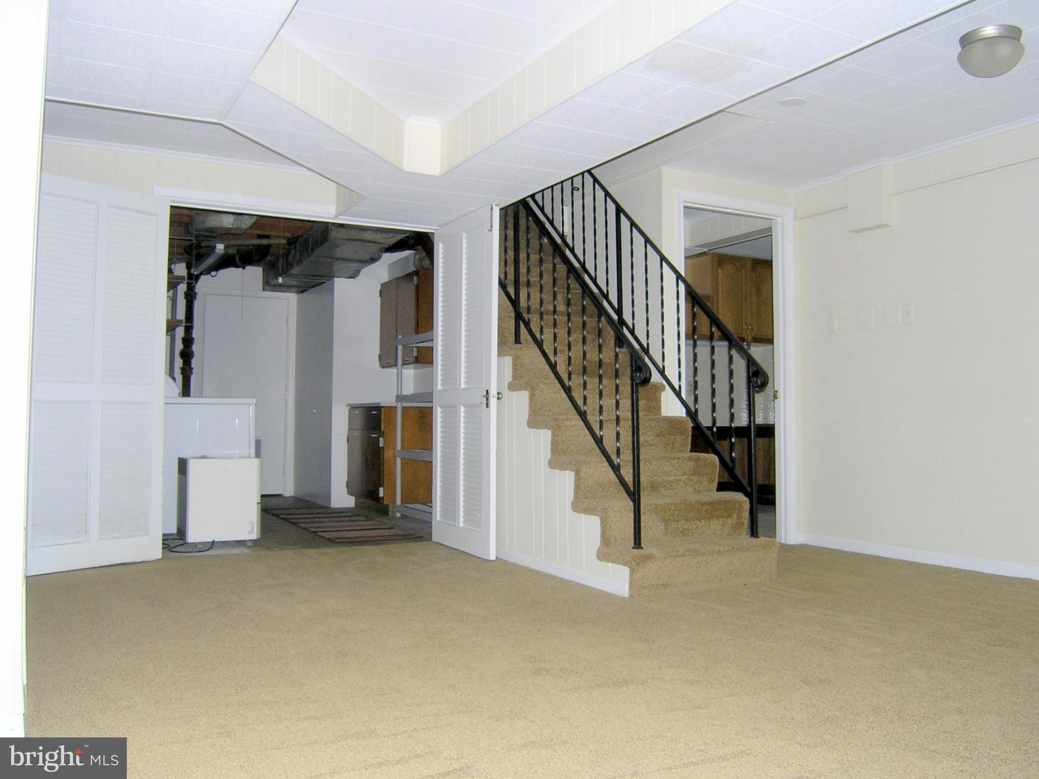 2839 Cedarest Road Fairfax, VA 22031 - Photo 18 of 29 Family Room