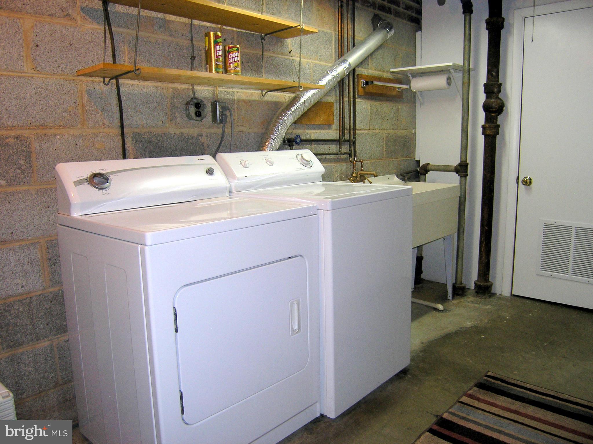 2839 Cedarest Road Fairfax, VA 22031 - Photo 23 of 29 Interior (General)