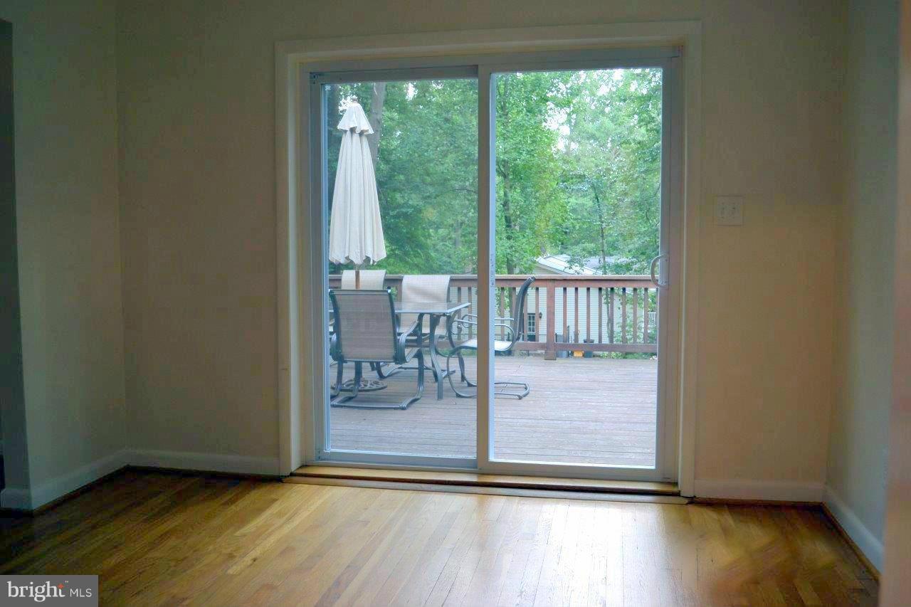 2839 Cedarest Road Fairfax, VA 22031 - Photo 5 of 29 Dining Room
