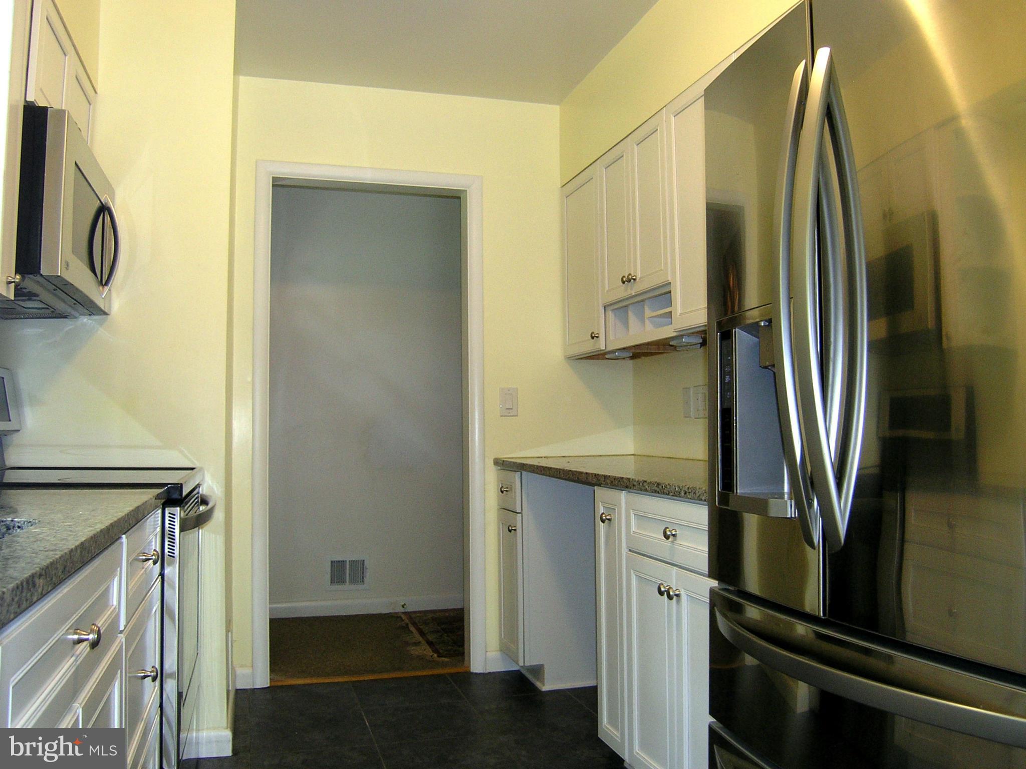 2839 Cedarest Road Fairfax, VA 22031 - Photo 10 of 29 Kitchen