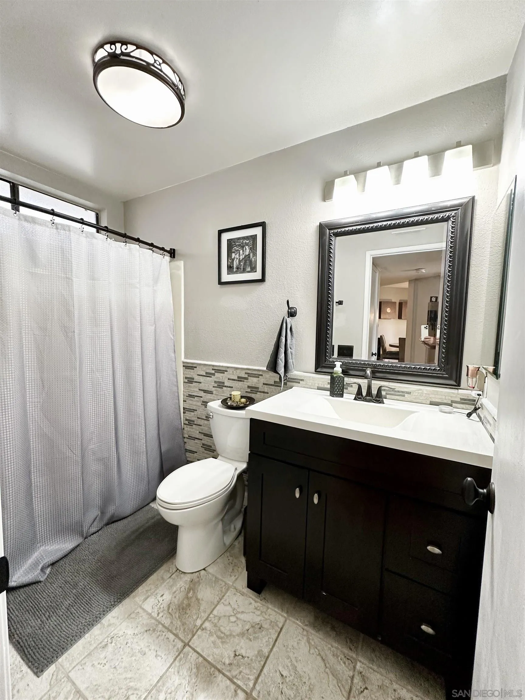 2972 Elm Tree Court Spring Valley, CA 91978 - Photo 11 of 24 Gallery Image 11