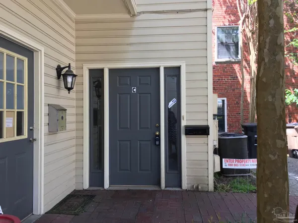 $2,000 | 210 East Government Street, Unit C, Pensacola, FL 32502