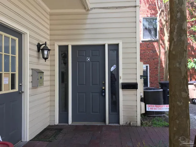 $2,100 | 210 East Government Street, Unit C, Pensacola, FL 32502