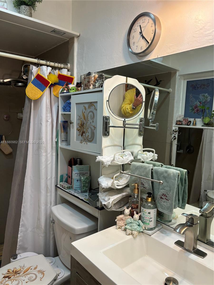 12343 Southwest 195th Terrace Miami, FL 33177 - Photo 22 of 45