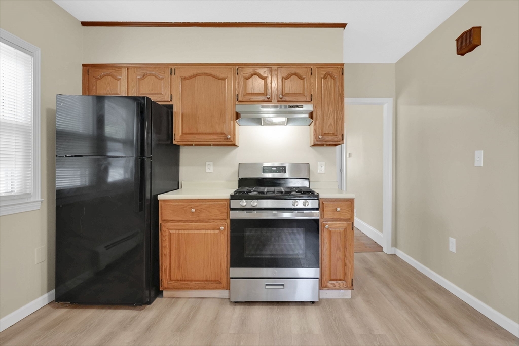 120-122 Larkspur Street Springfield, MA 01108 - Photo 7 of 31