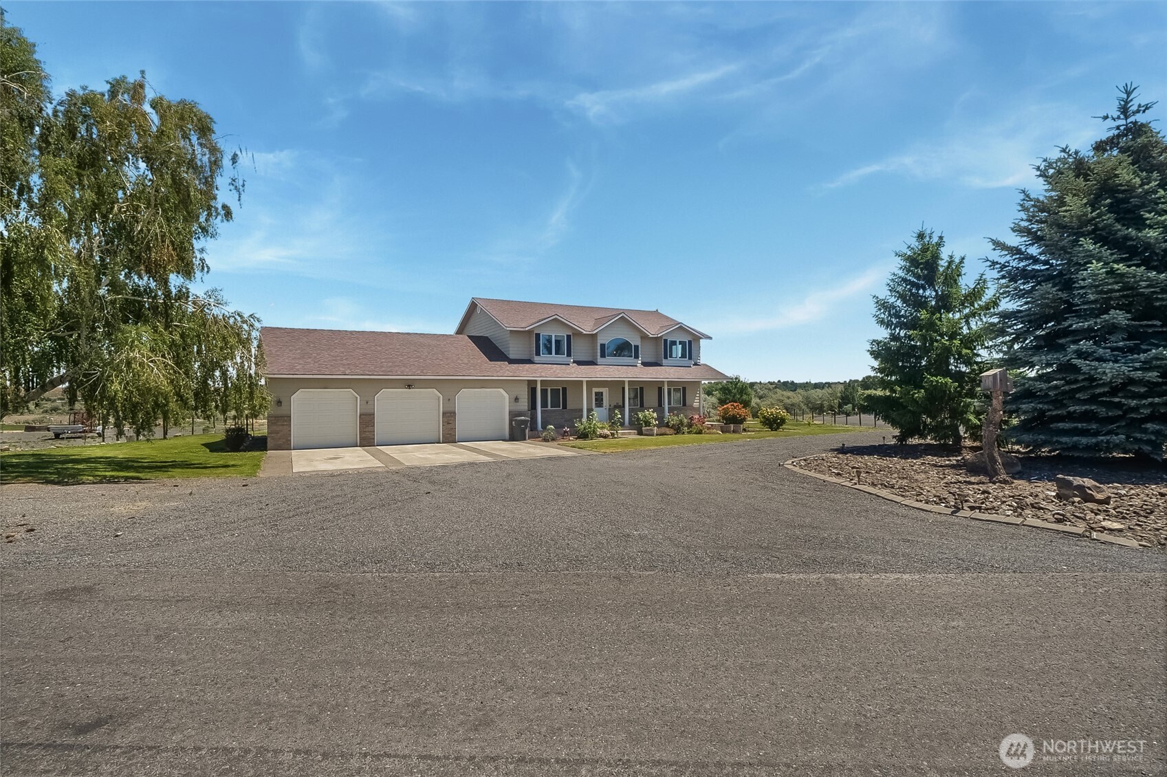 5621 Rd J.4 Northeast Moses Lake, WA 98837 - Photo 4 of 40