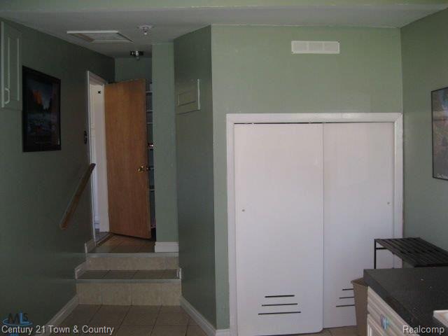 2759 Harrison Avenue Rochester, MI 48307 - Photo 23 of 25 31102194-21.jpg