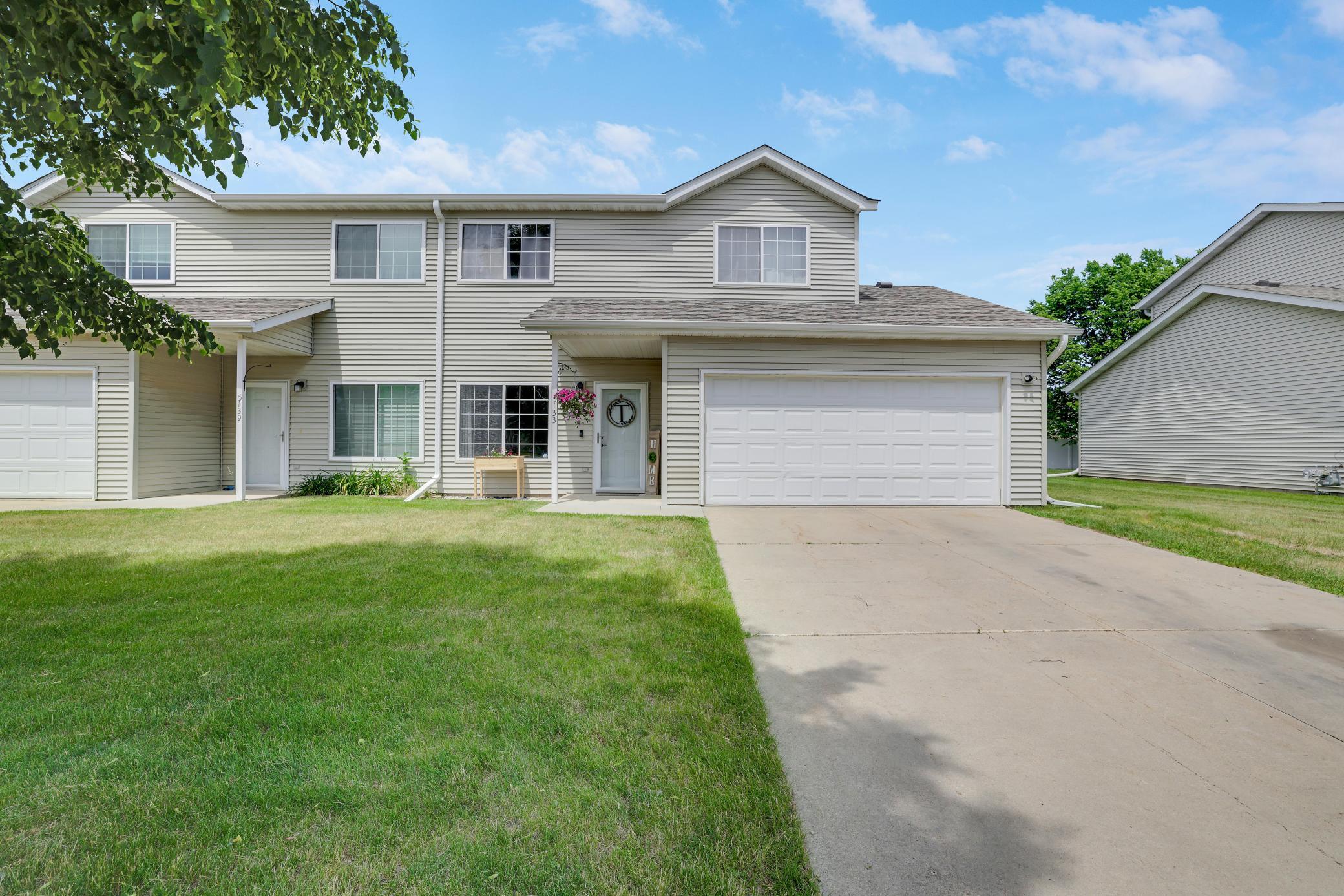 5133 Weatherstone Drive Northwest Rochester, MN 55901 - Photo 2 of 50