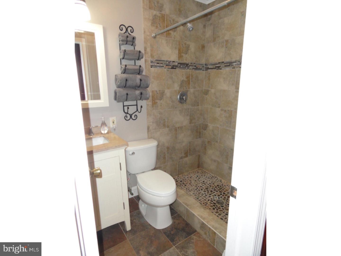 4380 Upper Ridge Road Pennsburg, PA 18073 - Photo 17 of 25 Bedroom - Main