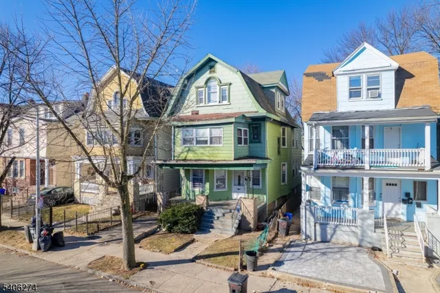 $399,000 | 199 Hollywood Avenue, Unit 1, East Orange, NJ 07018
