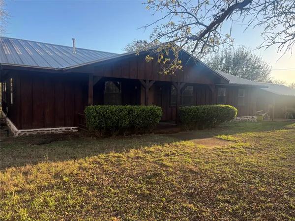 $349,900 | 159 Diamond G Lane, Smithville, TX 78957