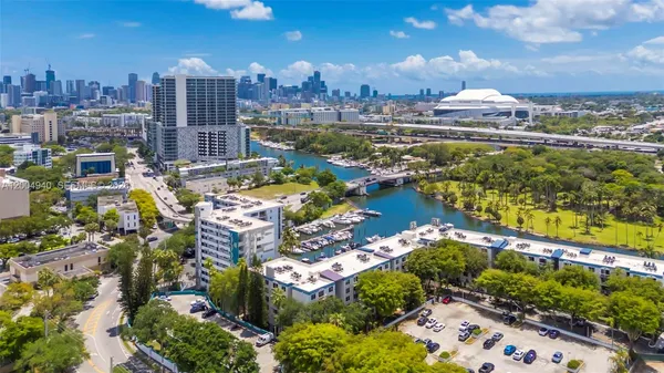 $2,800 | 1700 Northwest N River Drive, Unit 106, Miami, FL 33125