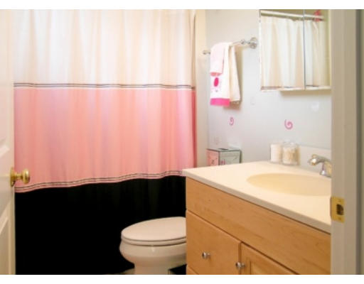 35 Andrea Circle, Unit 35 Needham, MA 02494 - Photo 13 of 21