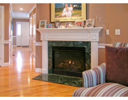 35 Andrea Circle, Unit 35 Needham, MA 02494 - Photo 10 of 21