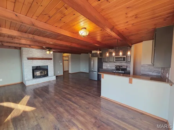 $360,000 | 3181 Highway P Durham Mo 63438, Durham, MO 63438