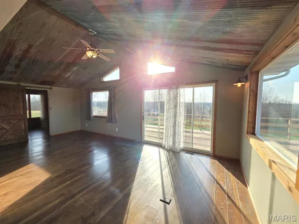 $360,000 | 3181 Highway P Durham Mo 63438, Durham, MO 63438