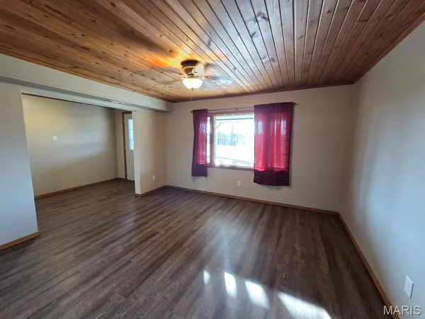 $360,000 | 3181 Highway P Durham Mo 63438, Durham, MO 63438