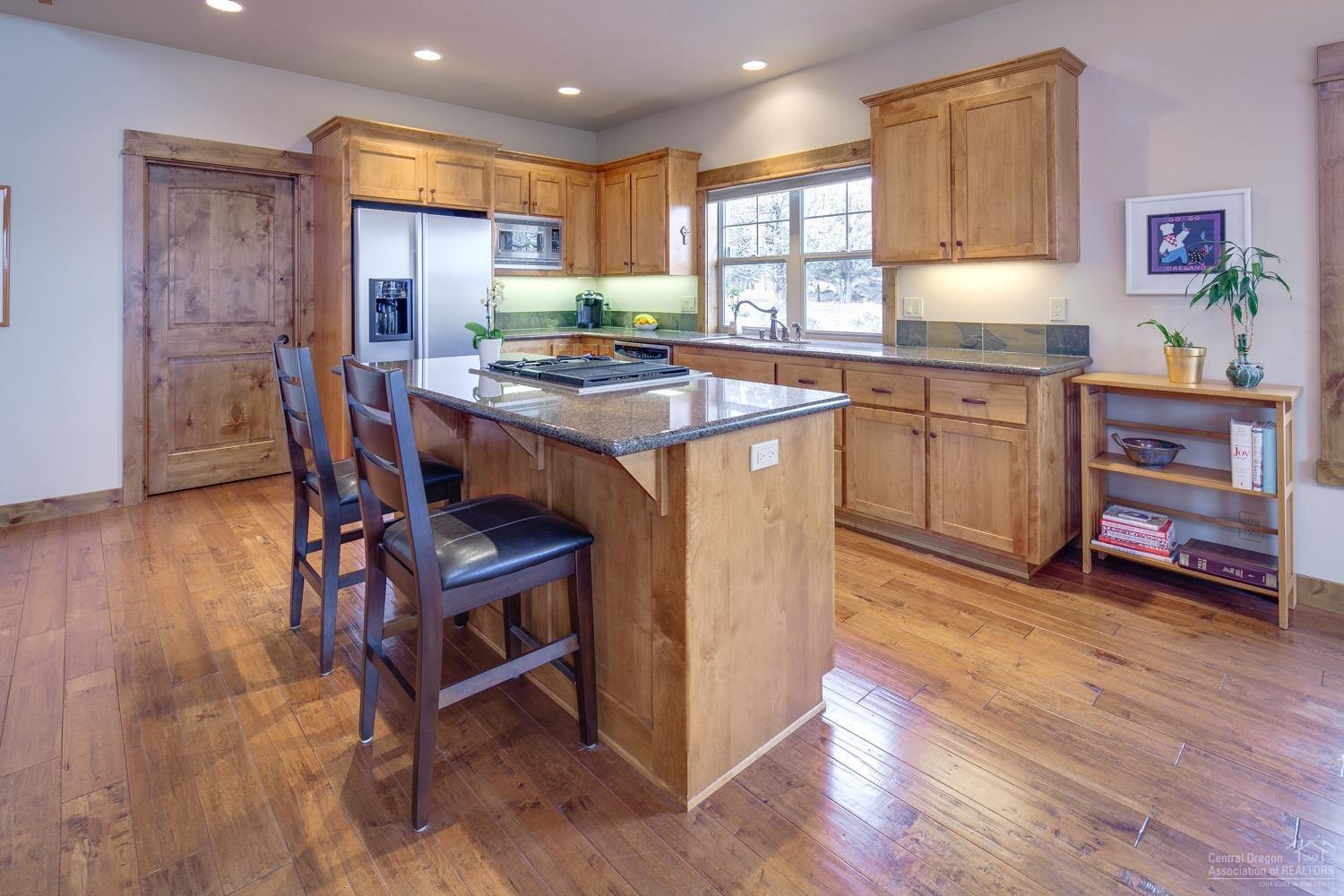 200 Vista Rim Drive Redmond, OR 97756 - Photo 14 of 25 Gallery Image 14