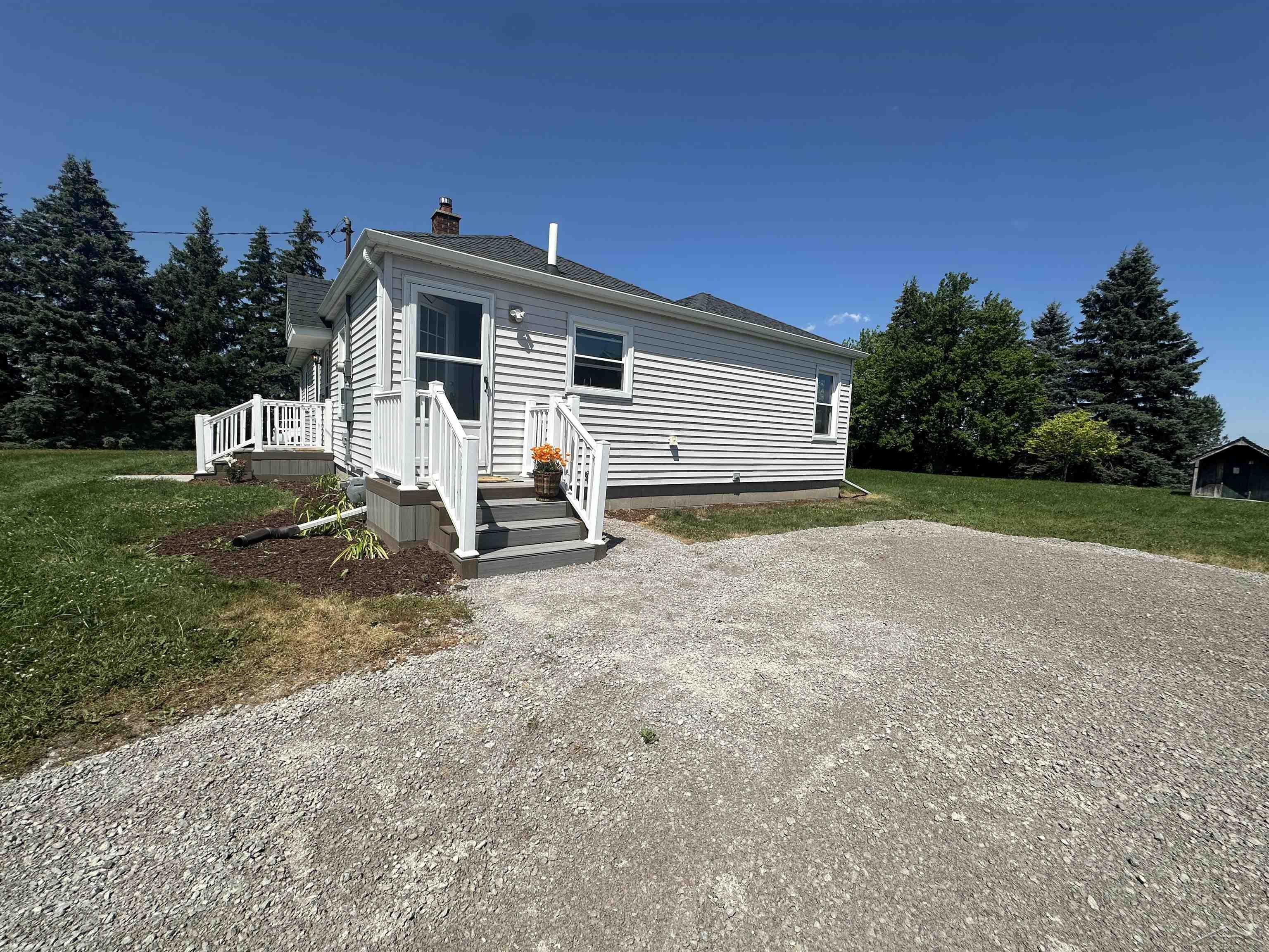 1451 Ruff Road Saginaw, MI 48601 - Photo 5 of 35