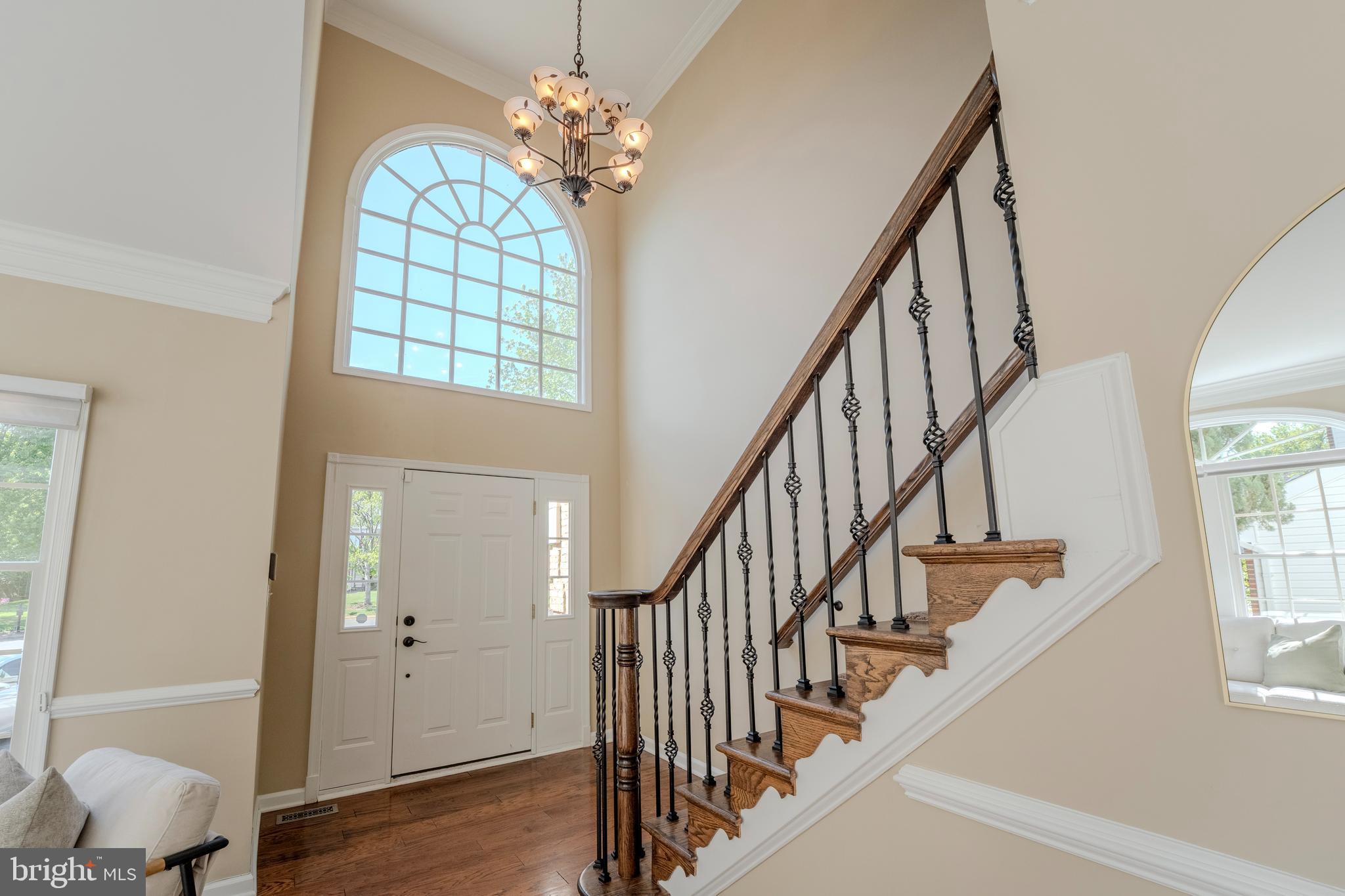 1327 Murray Downs Way Reston, VA 20194 - Photo 3 of 70 Foyer