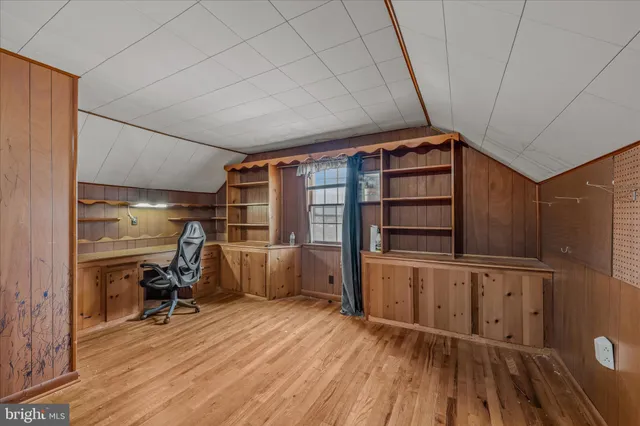 a view of an entryway of a house