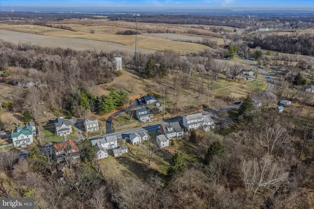a view of a bird bath room