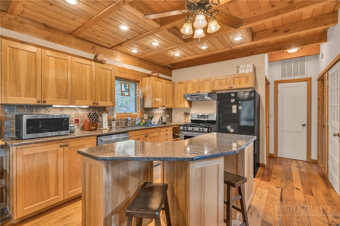1819 Fulton Reeves Road Laurel Springs, NC 28644 - Photo 14 of 48