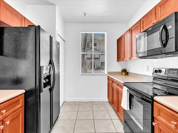 $299,000 | 513 Bayfront Drive, Boynton Beach, FL 33435