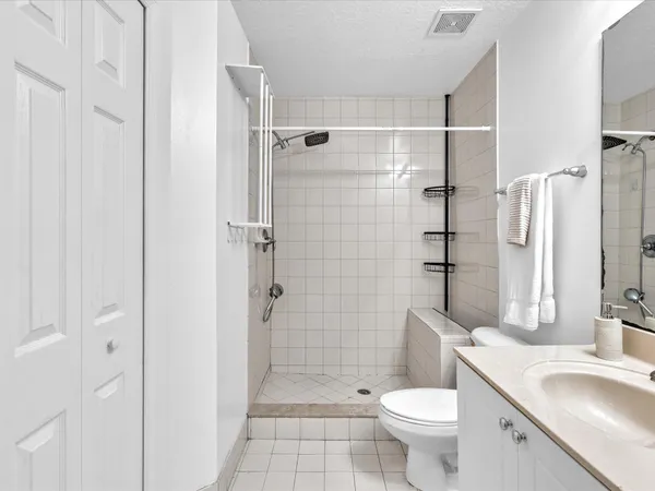 $299,000 | 513 Bayfront Drive, Boynton Beach, FL 33435