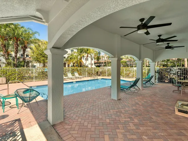 $299,000 | 513 Bayfront Drive, Boynton Beach, FL 33435