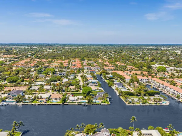 $299,000 | 513 Bayfront Drive, Boynton Beach, FL 33435