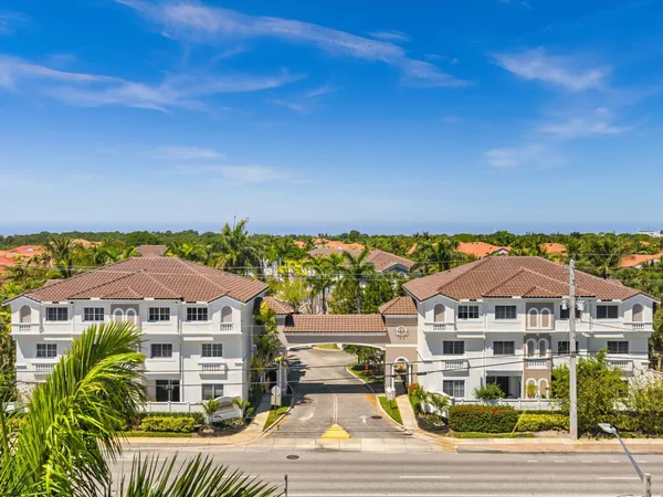 $299,000 | 513 Bayfront Drive, Boynton Beach, FL 33435