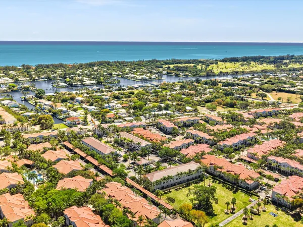 $299,000 | 513 Bayfront Drive, Boynton Beach, FL 33435