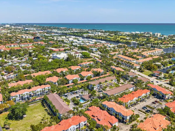 $299,000 | 513 Bayfront Drive, Boynton Beach, FL 33435